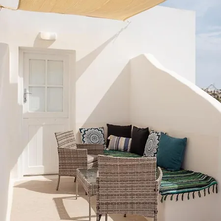 Molos Apartment *